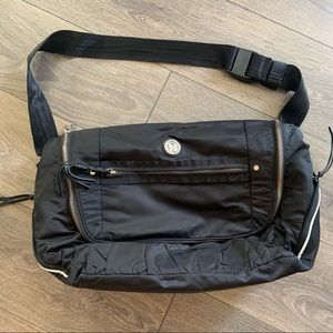 Lululemon Yoga Moto Messenger Laptop Bay. Black.